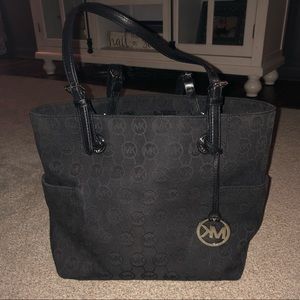 Michael Kors Jet Set Signature Tote